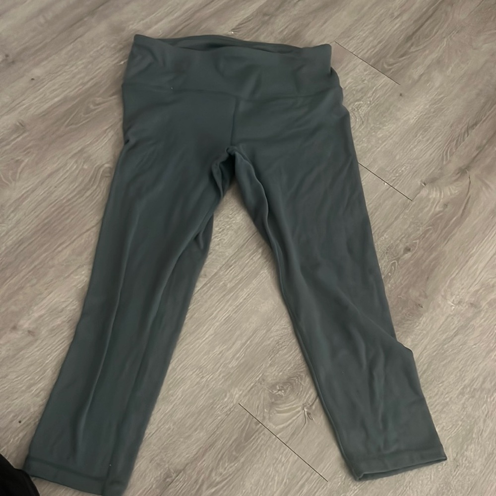 Yogalicious Women’s Leggings Cropped